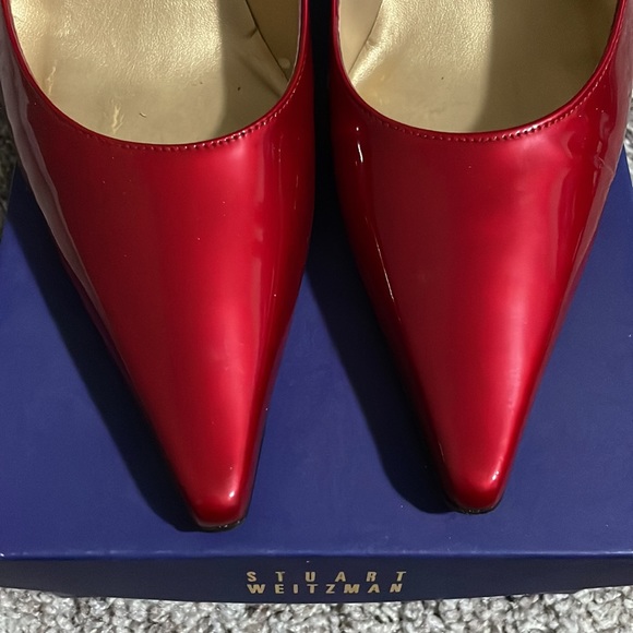 Stuart Weitzman Pump 🍎✨ - Picture 2 of 11